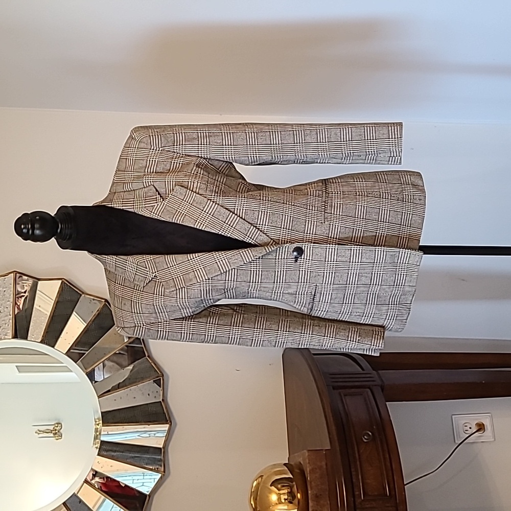 Liz Claiborne Collection Black and White Plaid Blazer Excellent Condition